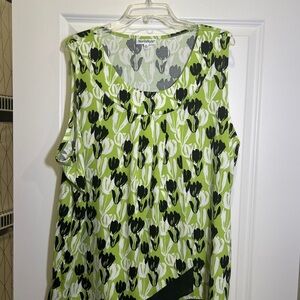 NorthStyle Green and Black Tank Top with Heart Pattern